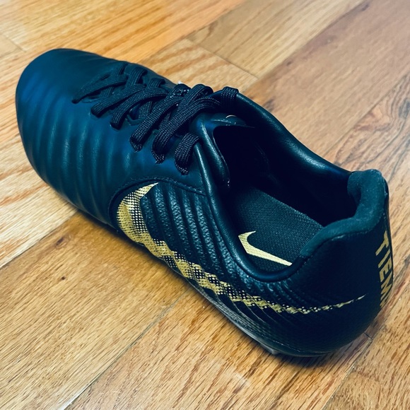 NIKE TIEMPO LEGEND 7 VII CLEATS SIZE 6 - Picture 11 of 12